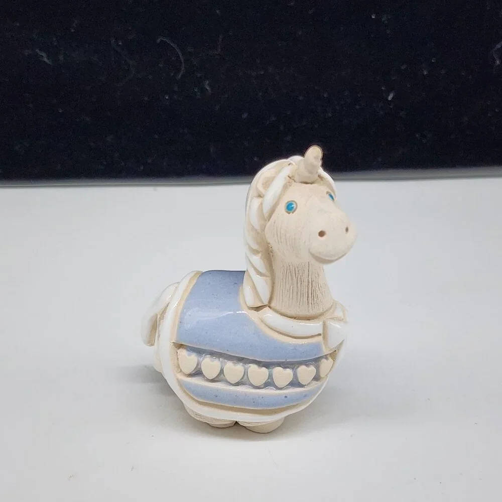 Artesania Rinconada Unicorn Figurine Blue With Hearts VTG 3.25" Tall - Picture 2 of 6